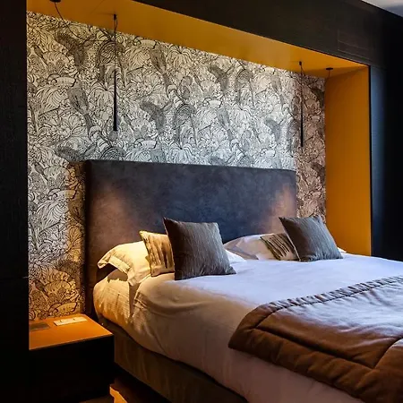 Hotel Logis De La Tour