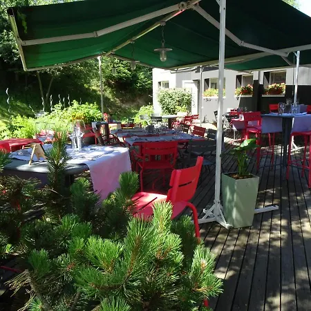 Logis De La Tour 3*